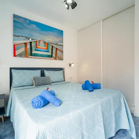 アパート Brisas Del Poniente ベニドルム