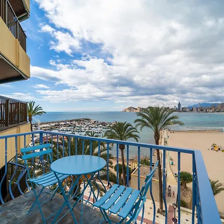 Brisas Del Poniente アパート ベニドルム