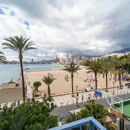 Brisas Del Poniente アパート ベニドルム