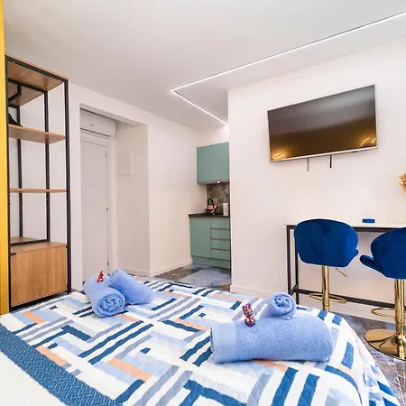 Brisas Del Poniente * بينايدورم