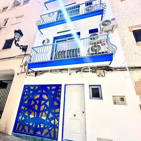 Brisas Del Poniente アパート